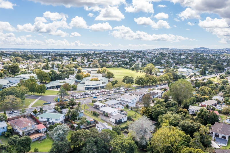 3/144 Godley Road, Green Bay, Auckland - Carousel 24
