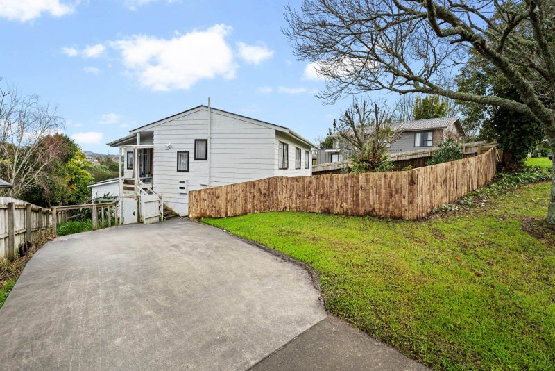 55 Sunvue Road, Glen Eden, Auckland - Carousel 22