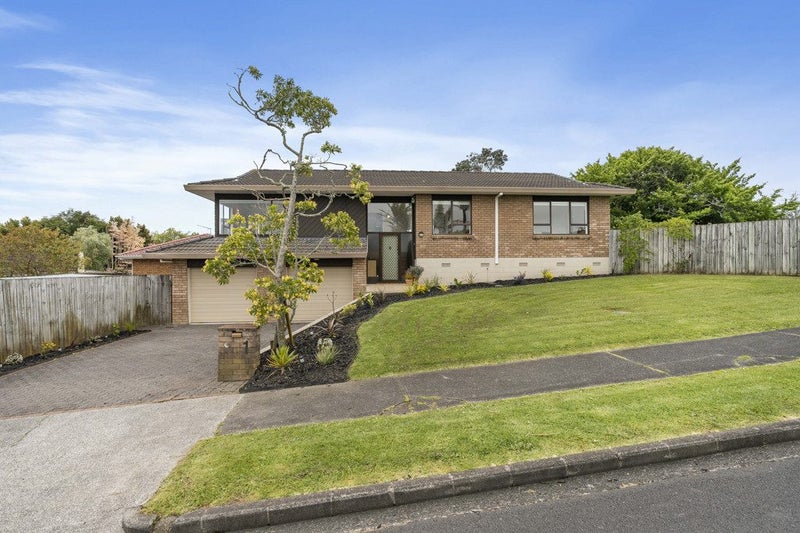 1 Lexington Drive, Botany Downs, Auckland - Carousel 2