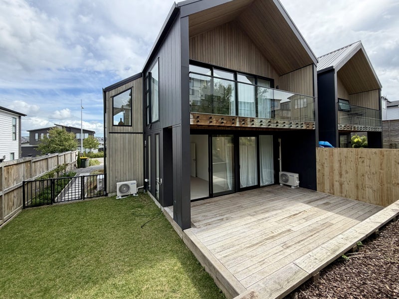 5 Fender Place, Long Bay, Auckland - Carousel 17