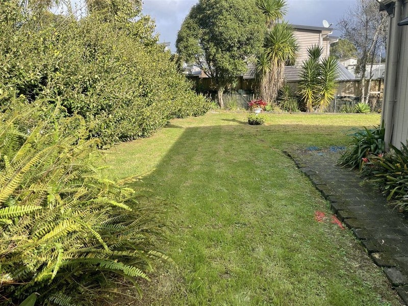 29 Awaroa Road, Sunnyvale, Auckland - Carousel 9