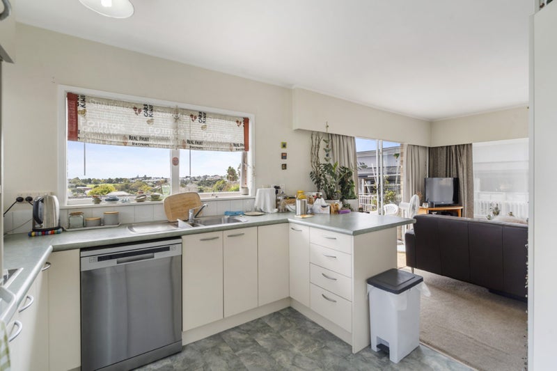4/12 Aramoana Avenue, Devonport, Auckland - Carousel 15