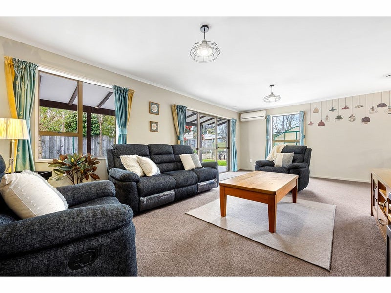 7 Roydon Drive, Templeton, Christchurch - Carousel 2