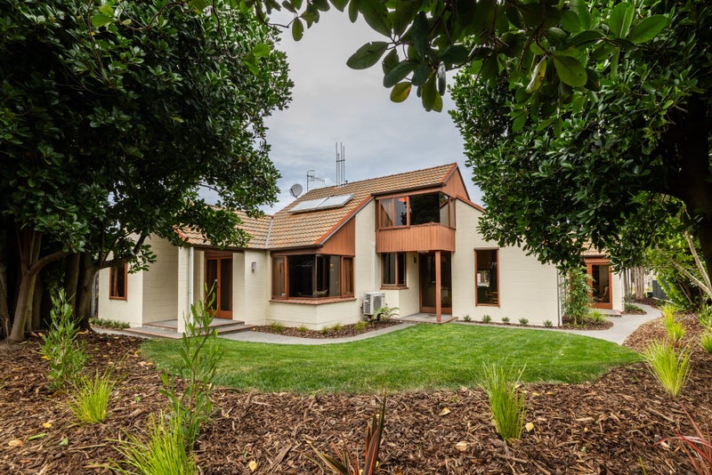 8 Donegal Crescent, Tamatea, Napier - Carousel 24