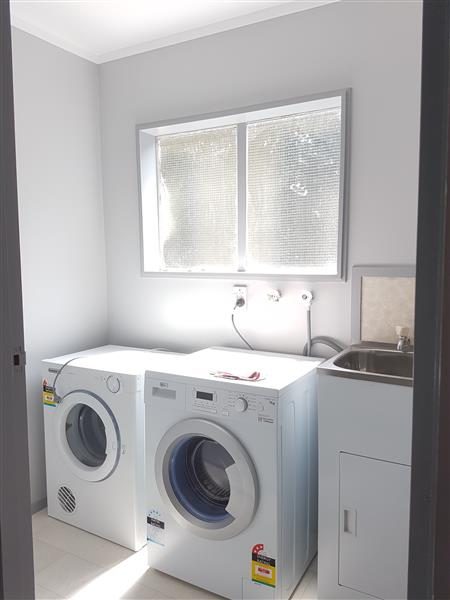 332 Aokautere Drive, Palmerston North - Carousel 9