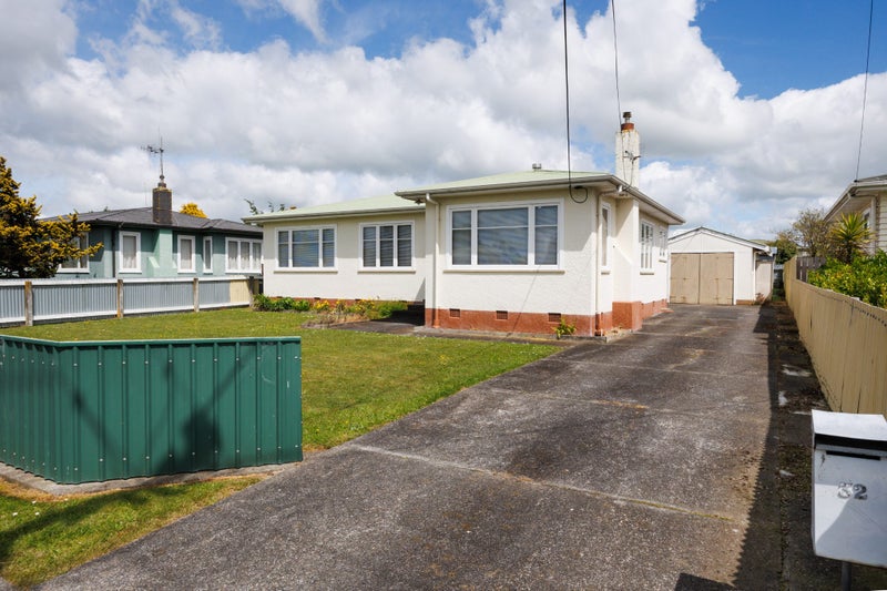 32 Andrew Street, Feilding, Feilding - Carousel 1