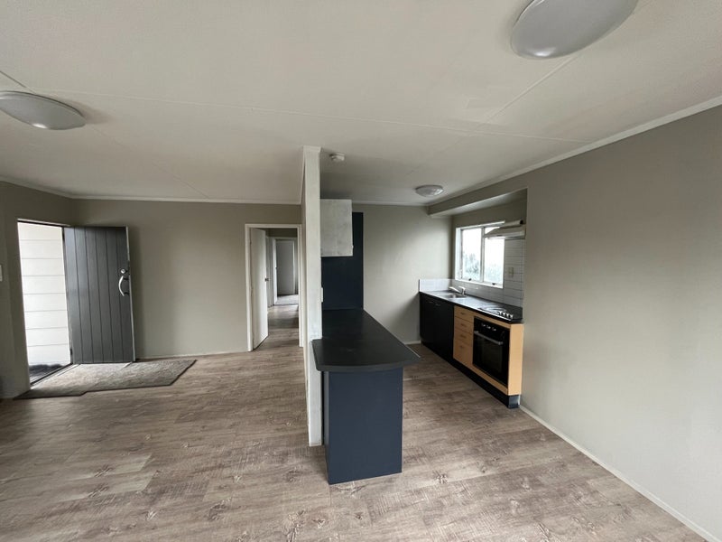 7 Dunstan Place, Otara, Auckland - Carousel 2