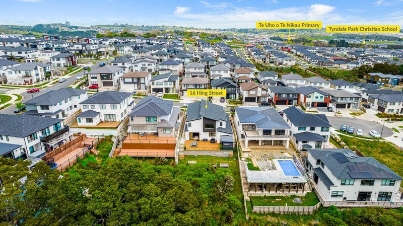 16 Hing Street, Flat Bush, Auckland - Carousel 43