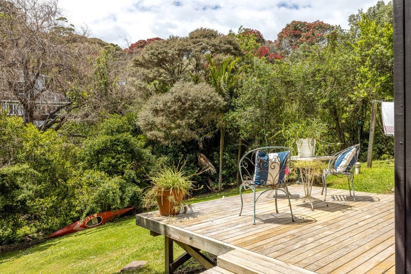 17 Palm Road, Palm Beach, Waiheke Island - Carousel 50