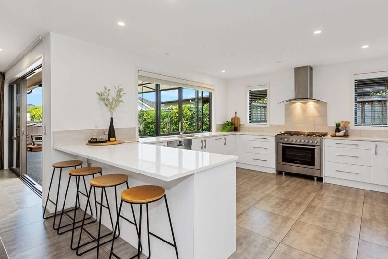 5 Michael Terrence Place, Flagstaff, Hamilton - Carousel 2