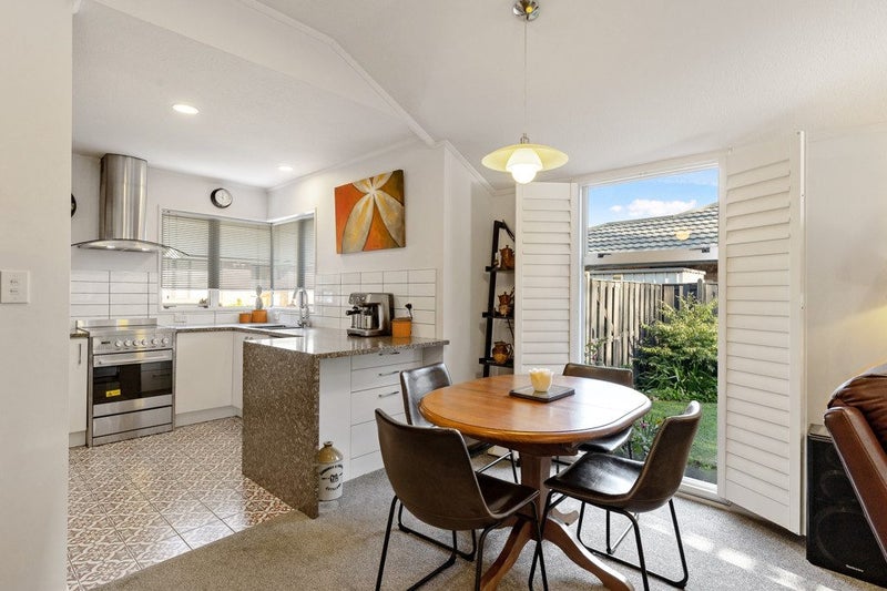 9 Castle Way, Beckenham, Christchurch - Carousel 2