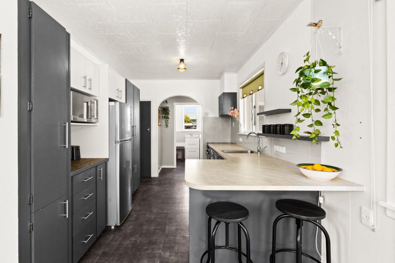 424 Southland Place, Raureka, Hastings - Carousel 2