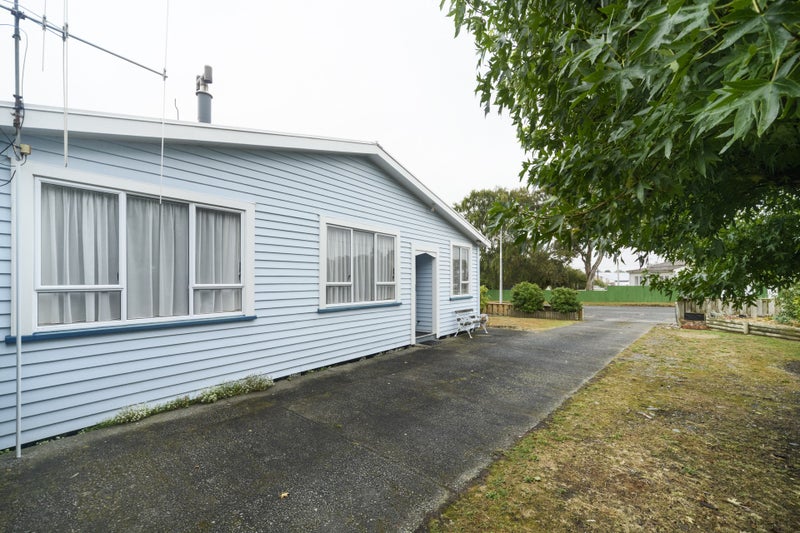 2 Rira Street, Marton - Carousel 2