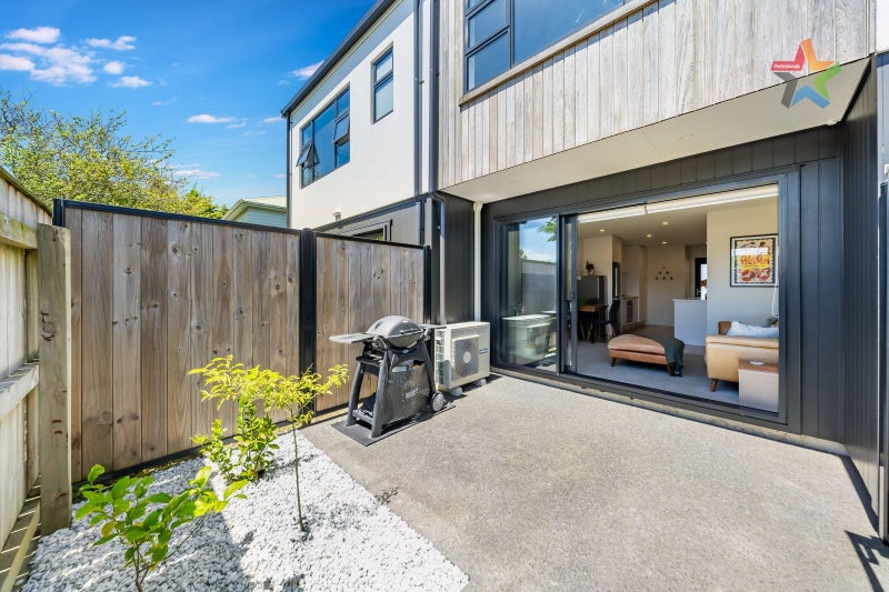 6/338 Oxford Terrace, Avalon, Lower Hutt - Carousel 1