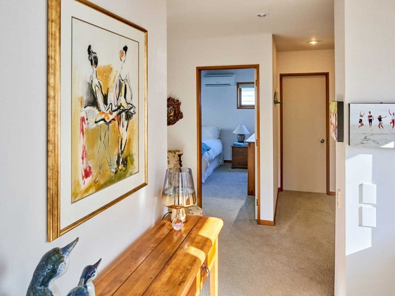 2/130 Muritai Road, Eastbourne, Lower Hutt - Carousel 2