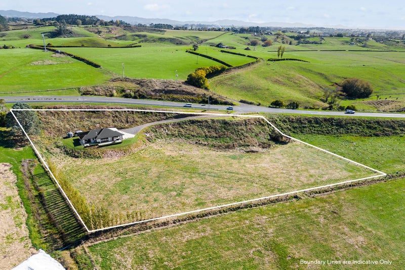 411 Tuhikaramea Road, Temple View, Hamilton - Carousel 2