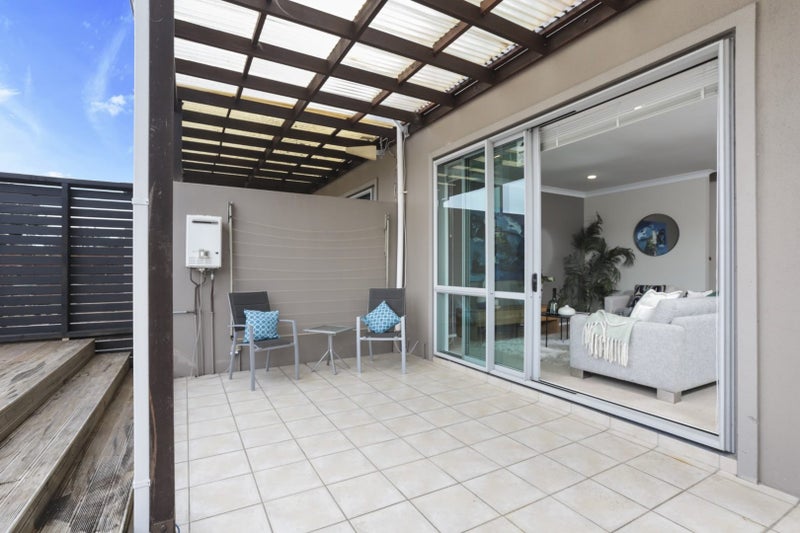 9F Clearwater Cove, West Harbour, Auckland - Carousel 2