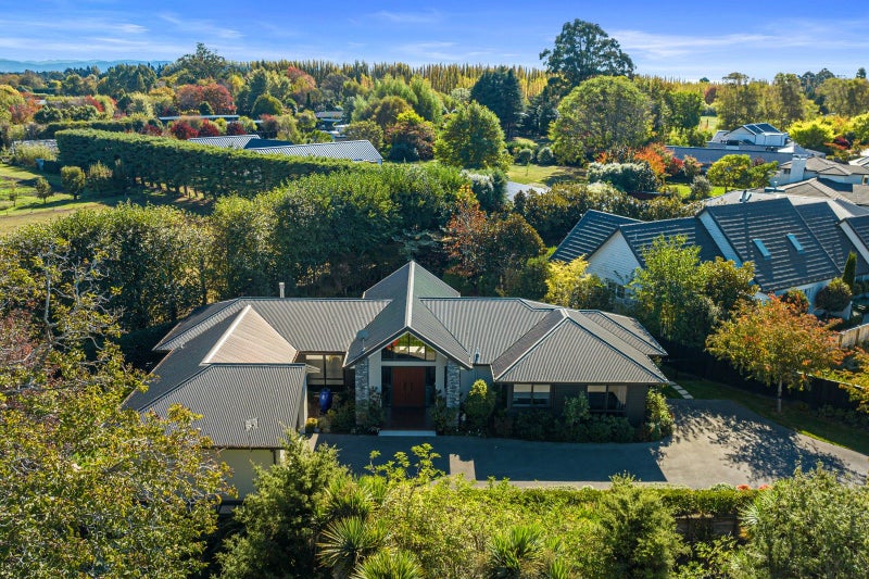 10 Glen Bridge Lane, Harewood, Christchurch - Carousel 1