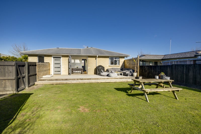 8 Lyttelton Crescent, Tamatea, Napier - Carousel 31