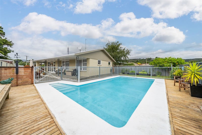 53 Kashmir Avenue, Clouston Park, Upper Hutt - Carousel 2