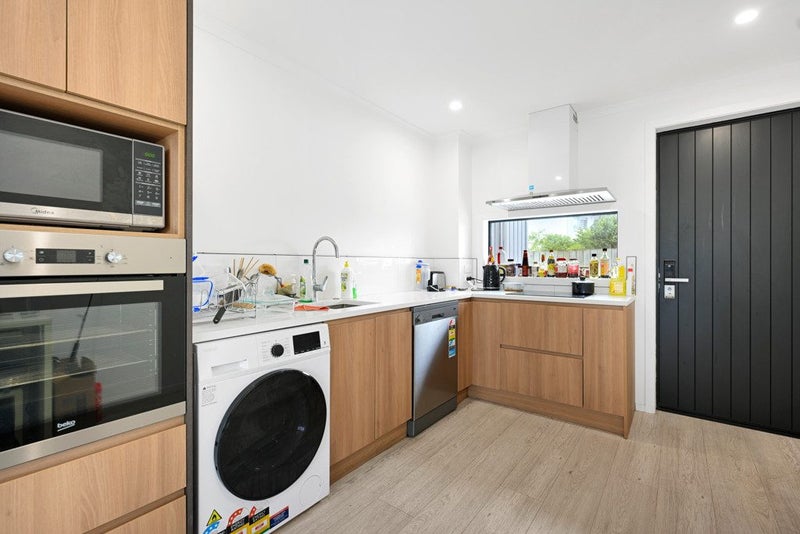 3/18 May Street, Hamilton East, Hamilton - Carousel 2