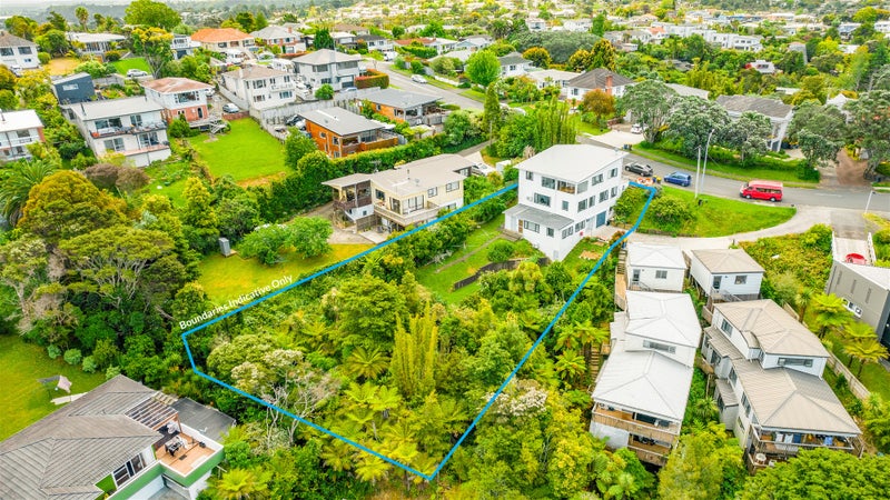5 Monarch Avenue, Hillcrest, Auckland - Carousel 1