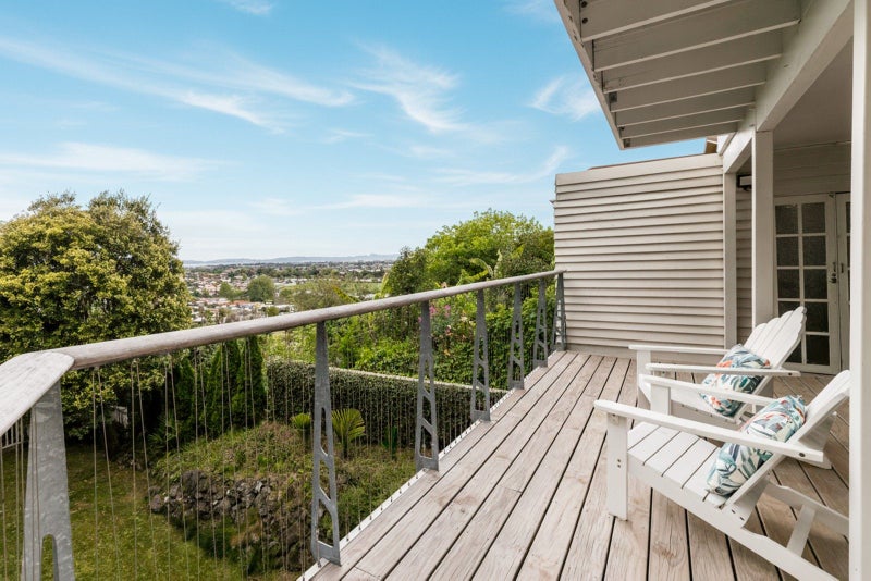 33 Simla Terrace, Hospital Hill, Napier - Carousel 1