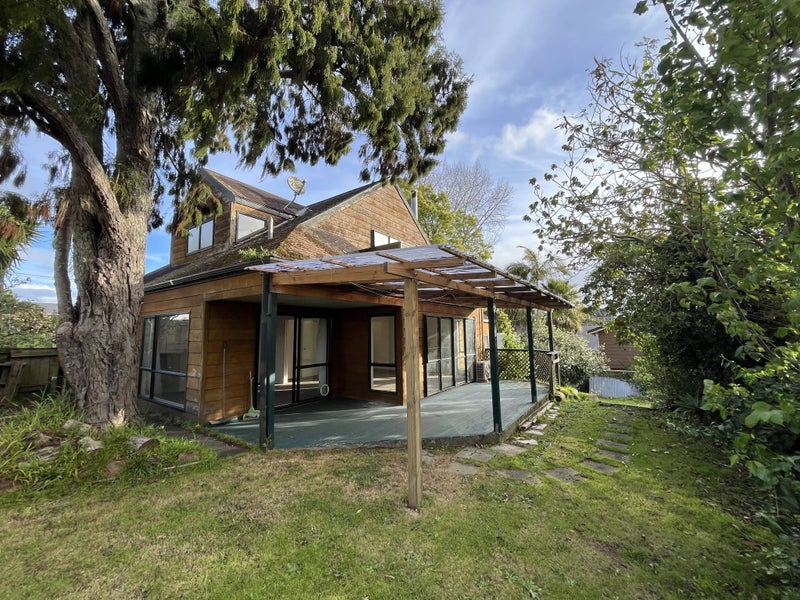 40A Redoubt Road, Goodwood Heights, Auckland - Carousel 1