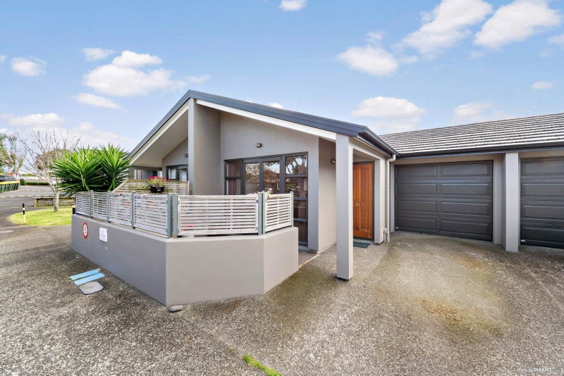 51/8 Landscape Road, Papatoetoe, Auckland - Carousel 1