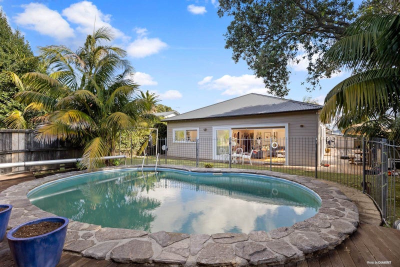 16 Richardson Road, Mount Albert, Auckland - Carousel 1