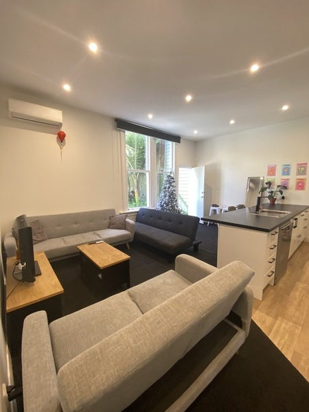 343 The Terrace, Te Aro, Wellington - Carousel 2
