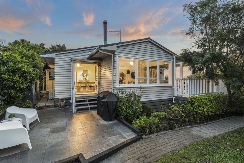 26A Exmouth Road, Northcote, Auckland - Carousel 1