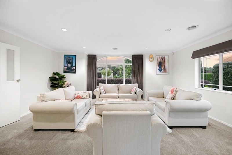 19 Palliser Drive, Huntington, Hamilton - Carousel 2