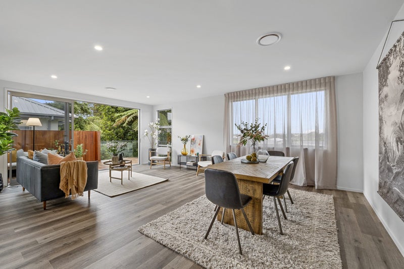 59A Paynters Avenue, Strandon, New Plymouth - Carousel 1