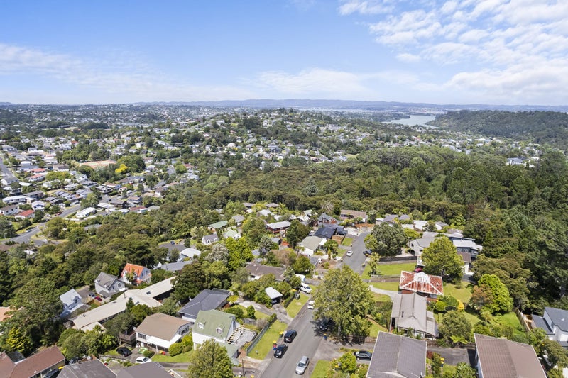 32 Glen Vista Place, Bayview, Auckland - Carousel 27