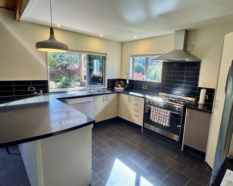 14 Butlers Road, Hokitika - Carousel 2