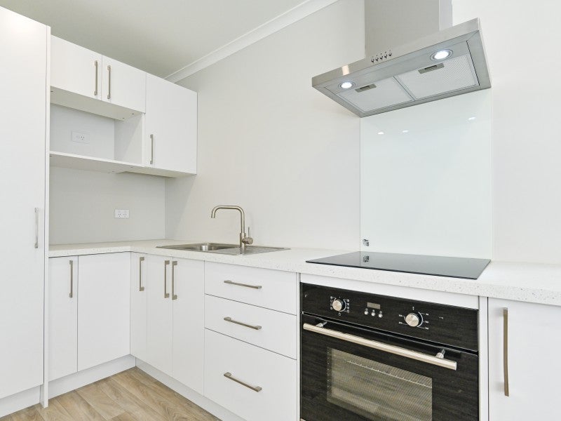 100 Nottingley Road, Frimley, Hastings - Carousel 2