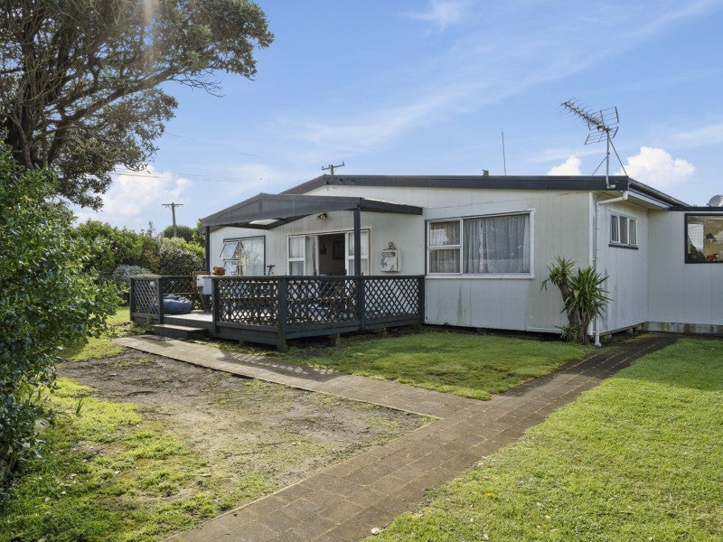 15 Hira Street, Hawera - Carousel 1