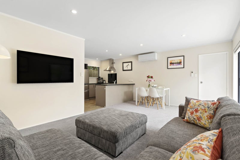 70A Oakley Avenue, Waterview, Auckland - Carousel 2