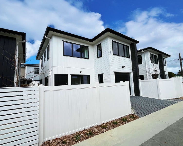 15A Renata Crescent, Te Atatu Peninsula, Auckland - Carousel 2