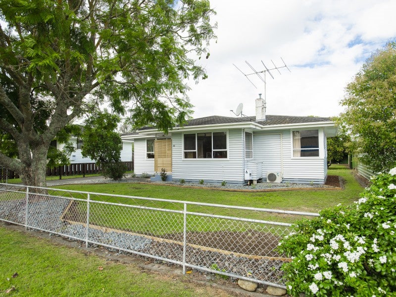 10 Lytton Road, Riverdale, Gisborne - Carousel 17