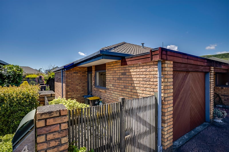 3 Highgrove Way, The Wood, Nelson - Carousel 2