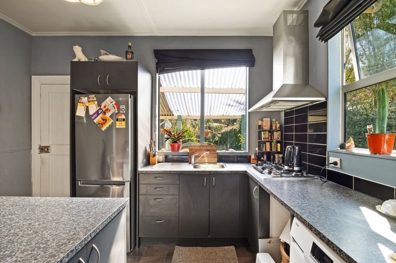 1 Dryden Street, Normanby, Dunedin - Carousel 2