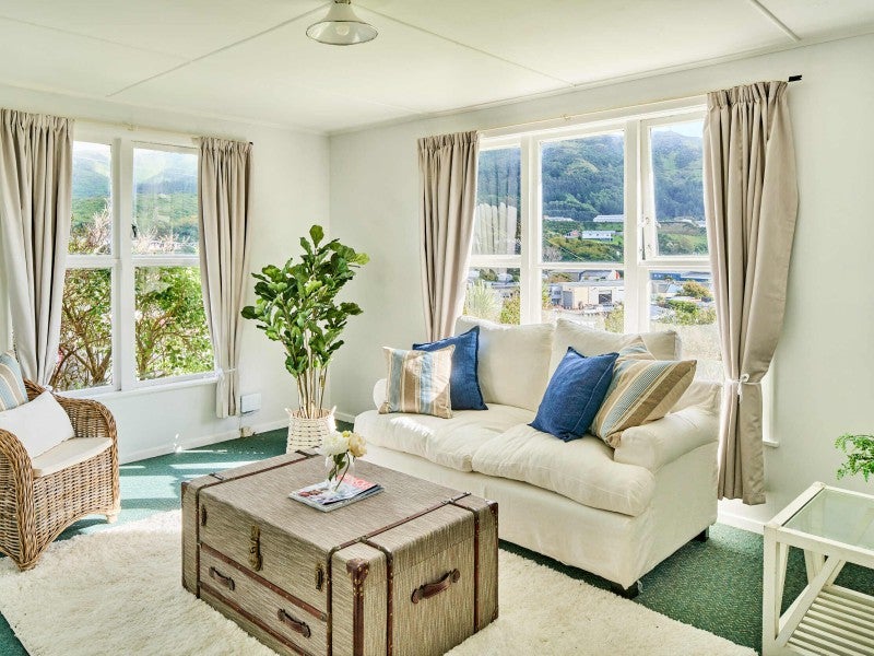 83 Bell Street, Tawa, Wellington - Carousel 2