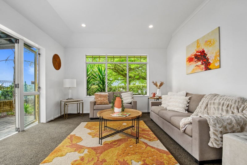 1 Regents Park Place, Westgate, Auckland - Carousel 16