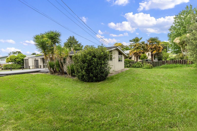 2 Holloway Place, Forest Lake, Hamilton - Carousel 13