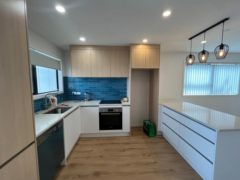 2/28 Croydon Road, New Lynn, Auckland - Carousel 1