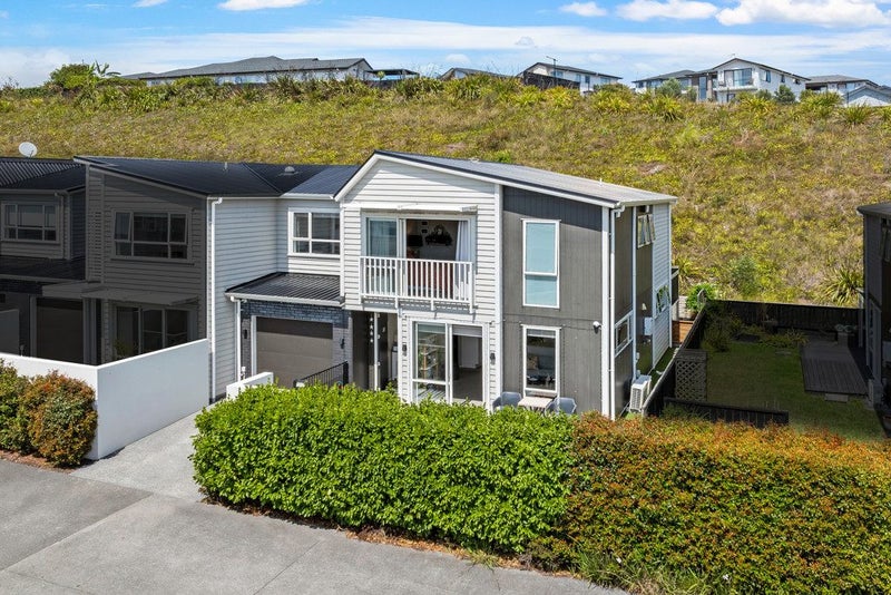 33 Sanremo Lane, Stanmore Bay, Whangaparaoa - Carousel 1