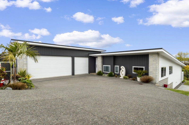 103 Castlewold Drive, Bethlehem, Tauranga - Carousel 1