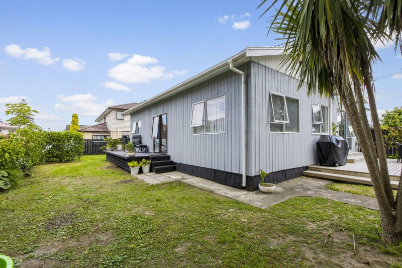 64 Riversdale Road, Avondale, Auckland - Carousel 2